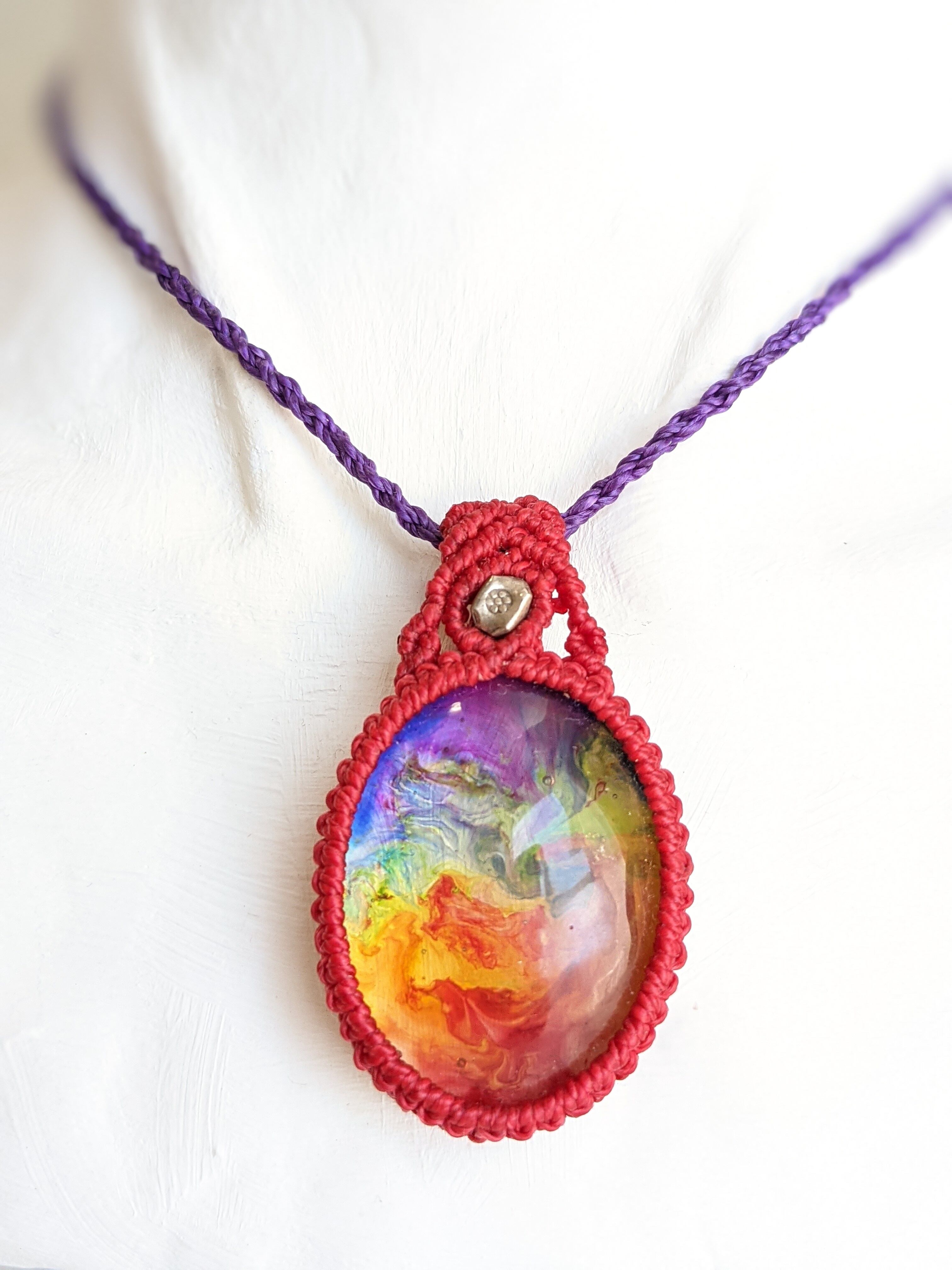 マクラメネックレス 虹色元気玉 ＊ハーモニー＊