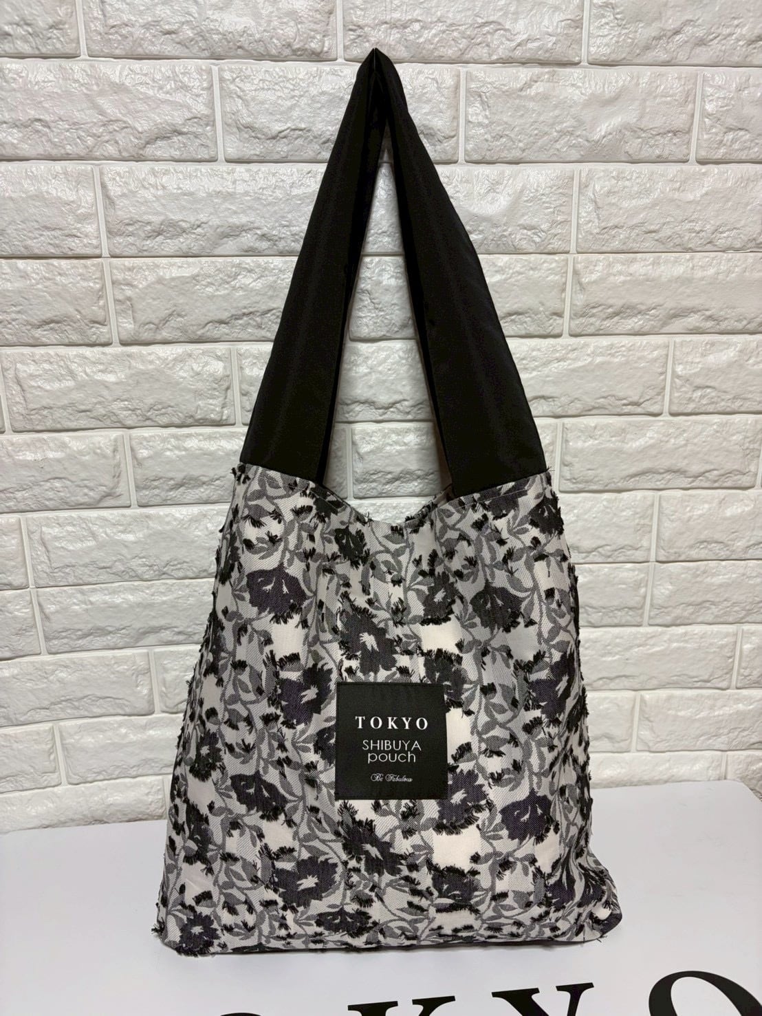 SC Japan O2 シルクパック SHOULDER BAG】ミドルフラワーJQ（アイボリー） | TOKYO SHIBUYA pouch