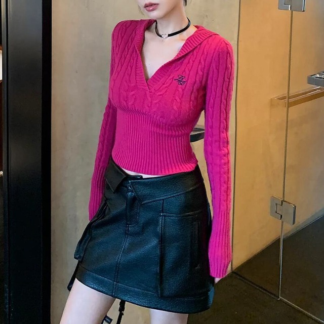 V-neck slim fit knit　M1670