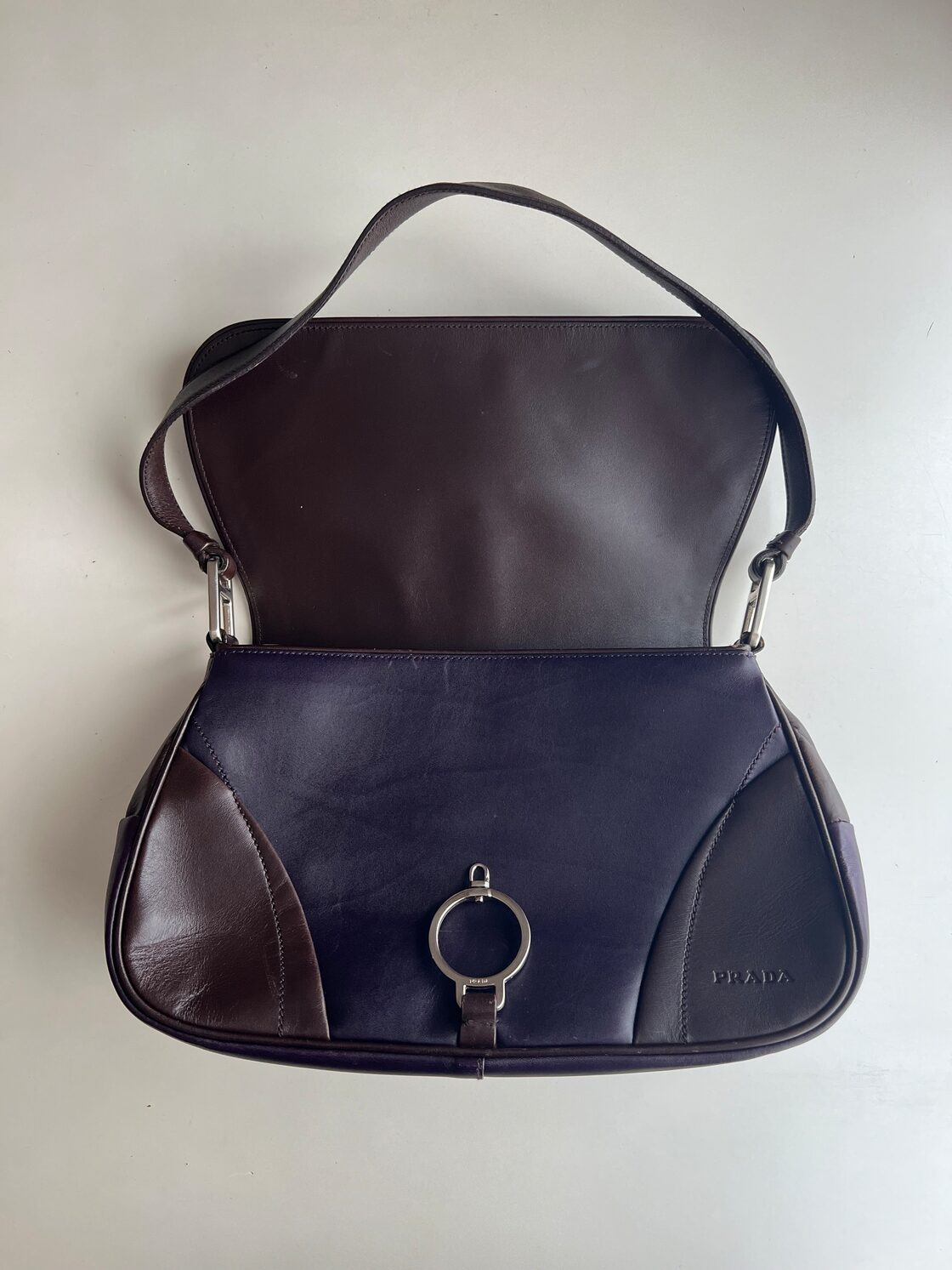 FW2000 PRADA LEATHER SHOULDER BAG | Pay ID