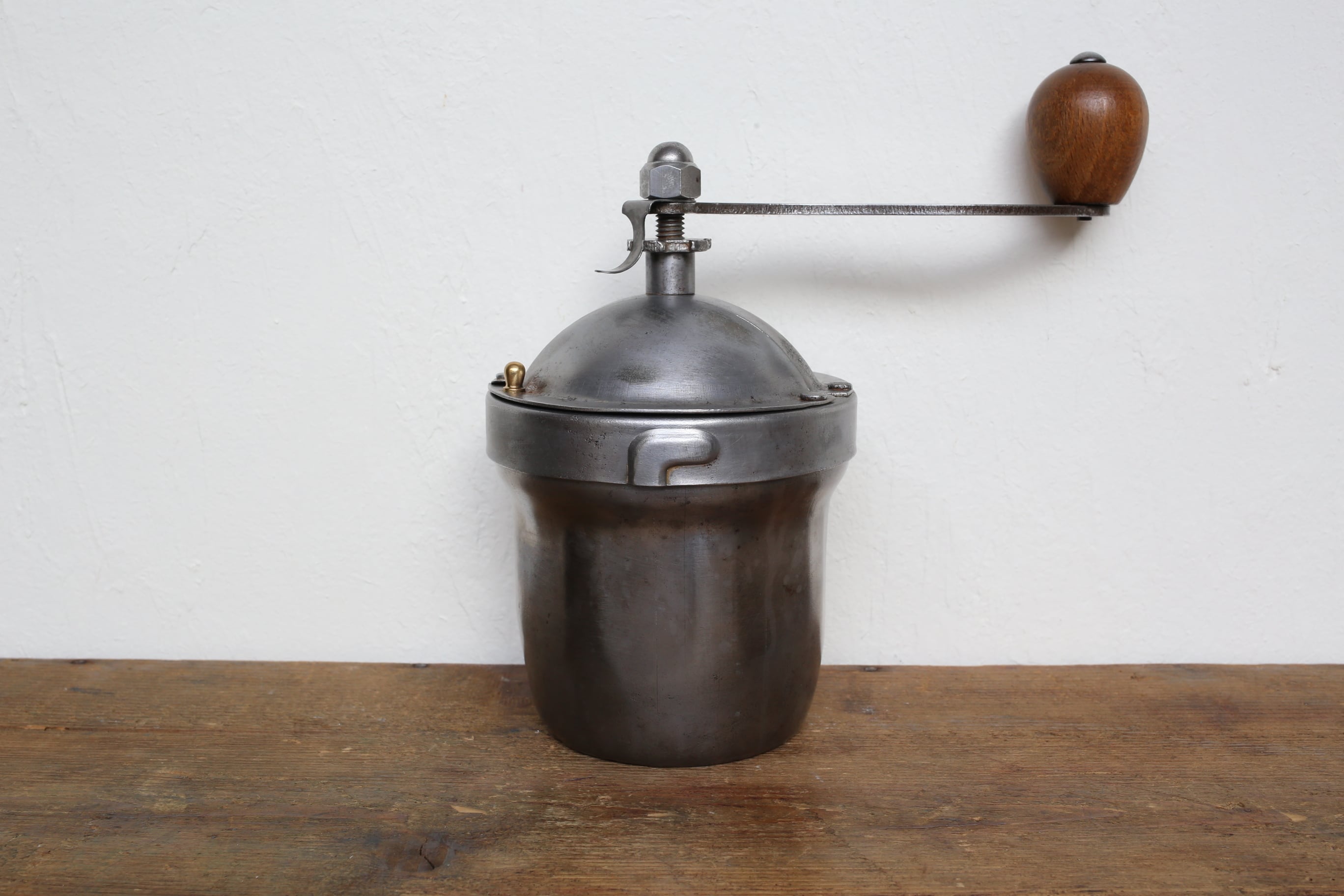 フランス アンティーク ヴィンテージ Peugeot プジョー コーヒーミル GI メタリック