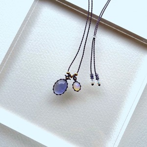 アイオライトとオパールのマクラメ編み 天然石ネックレス