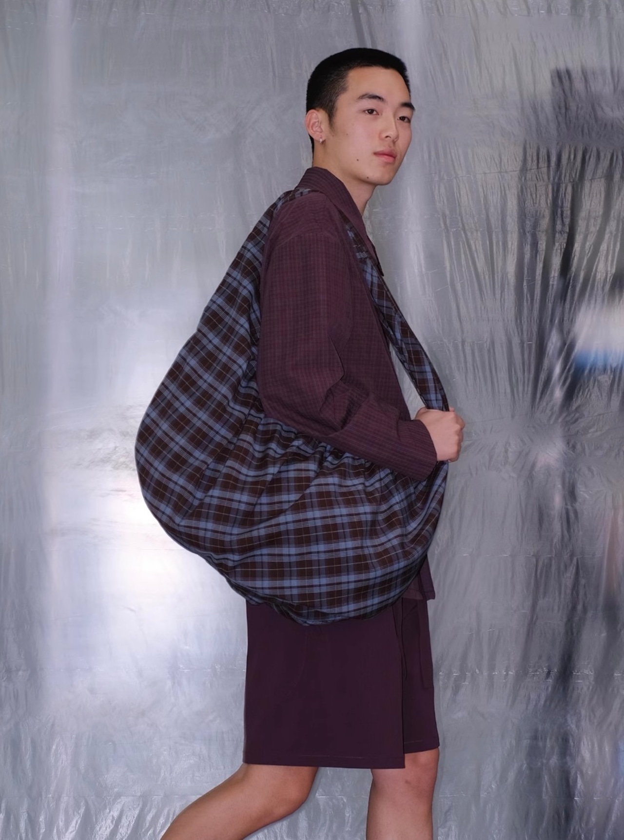 7440 37 1 Check Sling Bag