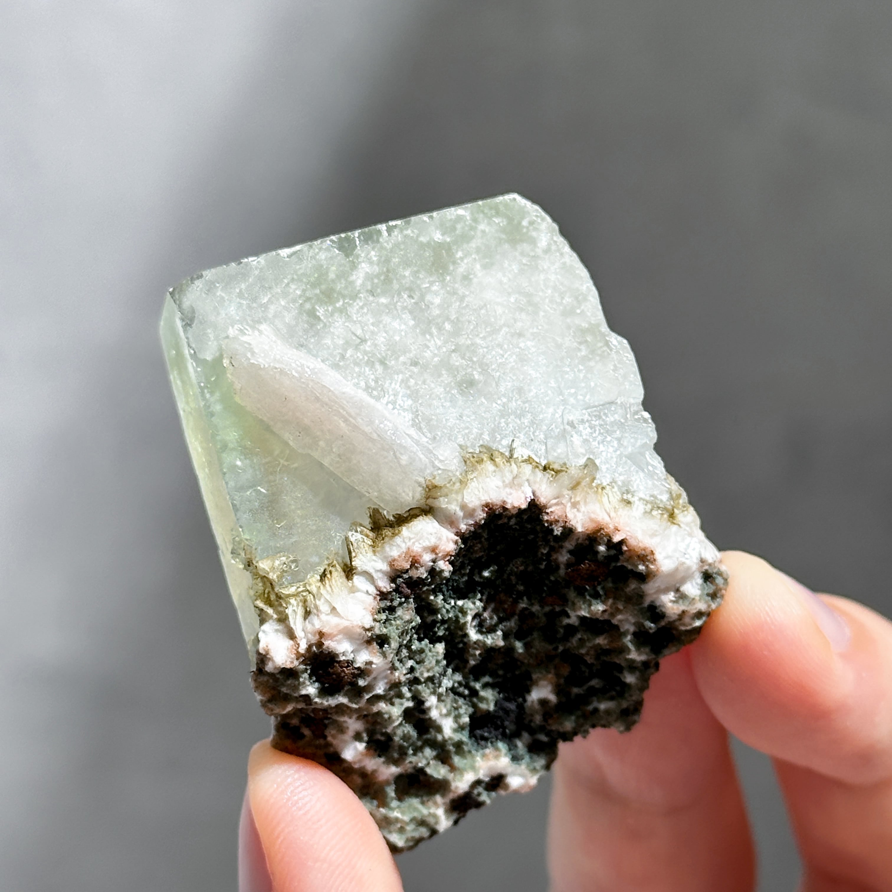 グリーンアポフィライト＆スティルバイト 原石 01 ◇ Green