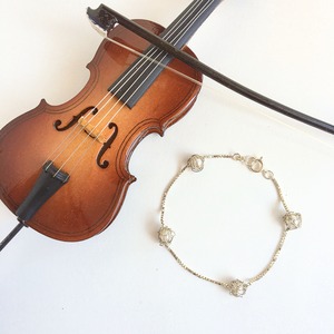 チェロ弦のシルバーワイヤーブレスレット C-008  Cello silver strings Venezian chain bracelet 