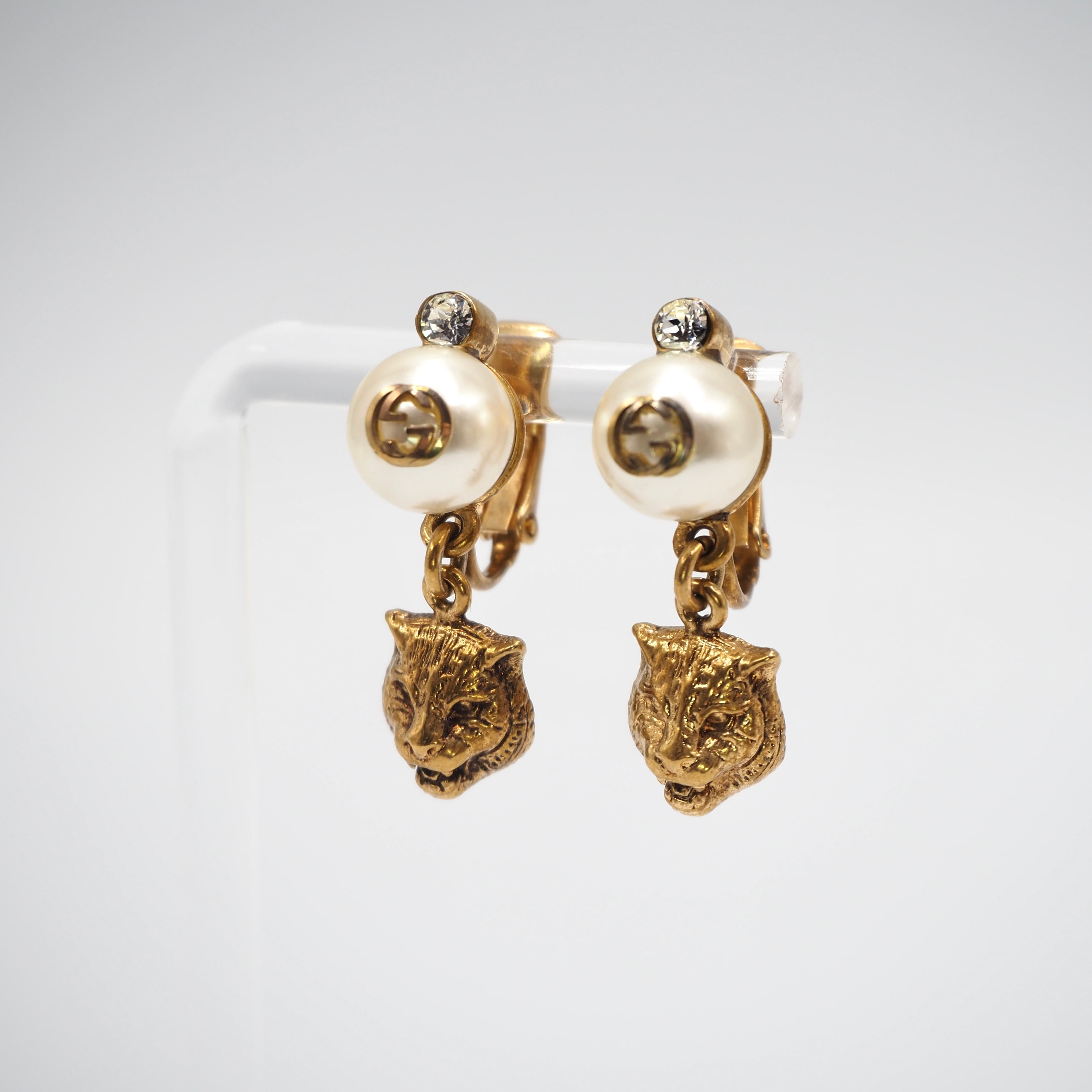 GUCCI キャットヘッド レジンパール イヤリング GP グッチ