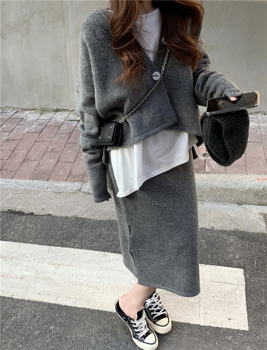 レディースフードニットセーター スカート オータム 秋物 ウィンター 冬物 ブラックストロベリース27196487236