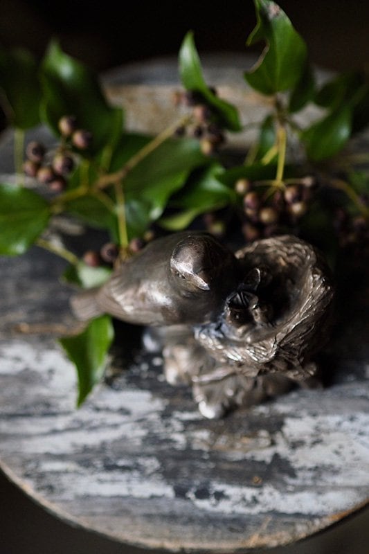 親鳥雛鳥、巣篭もりを-antique pewter bird objet | アンティーク