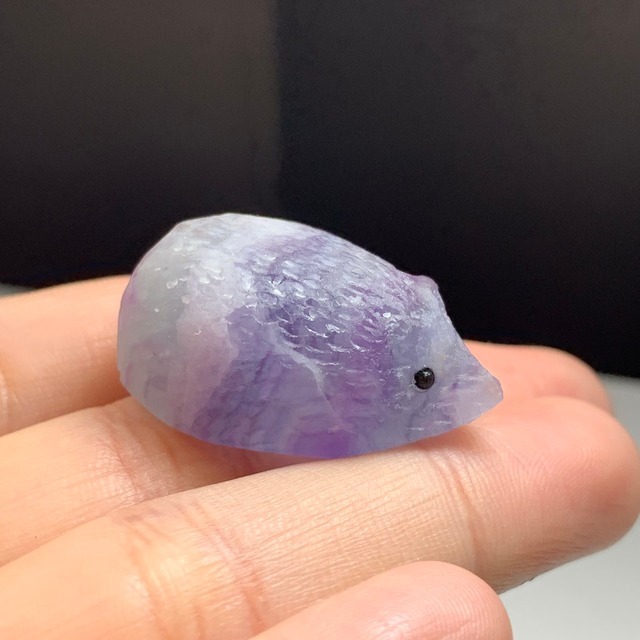 21.可愛い色合い☆フローライト ハリネズミ