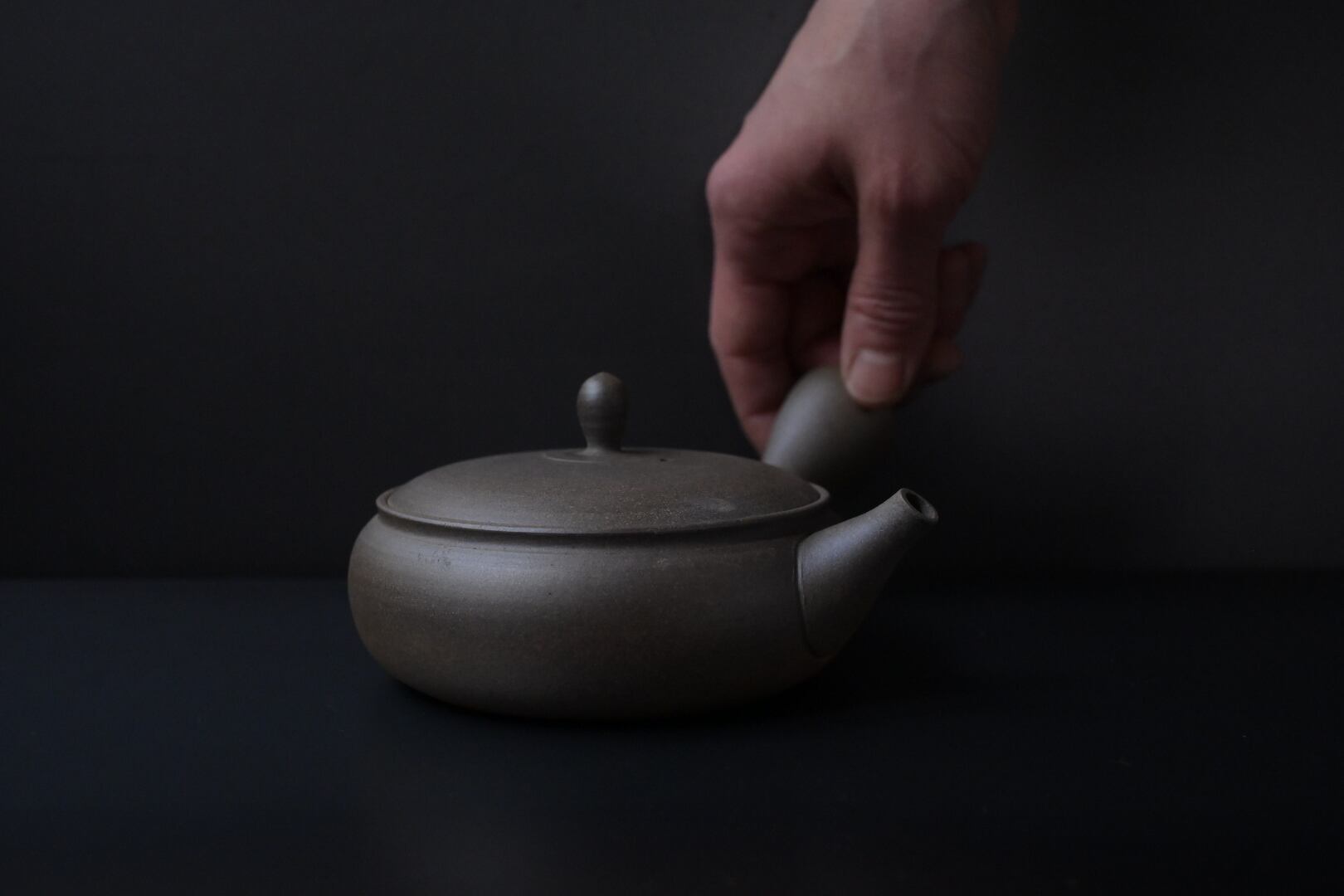 玉光陶園 焼〆火窯変淺平丸 | 鎌倉倶楽部 茶寮