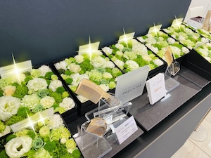 【関係者様限定】LOVE CHROME様　開店お祝い花 Lサイズ (受注締切日：2023/01/24/23:59)