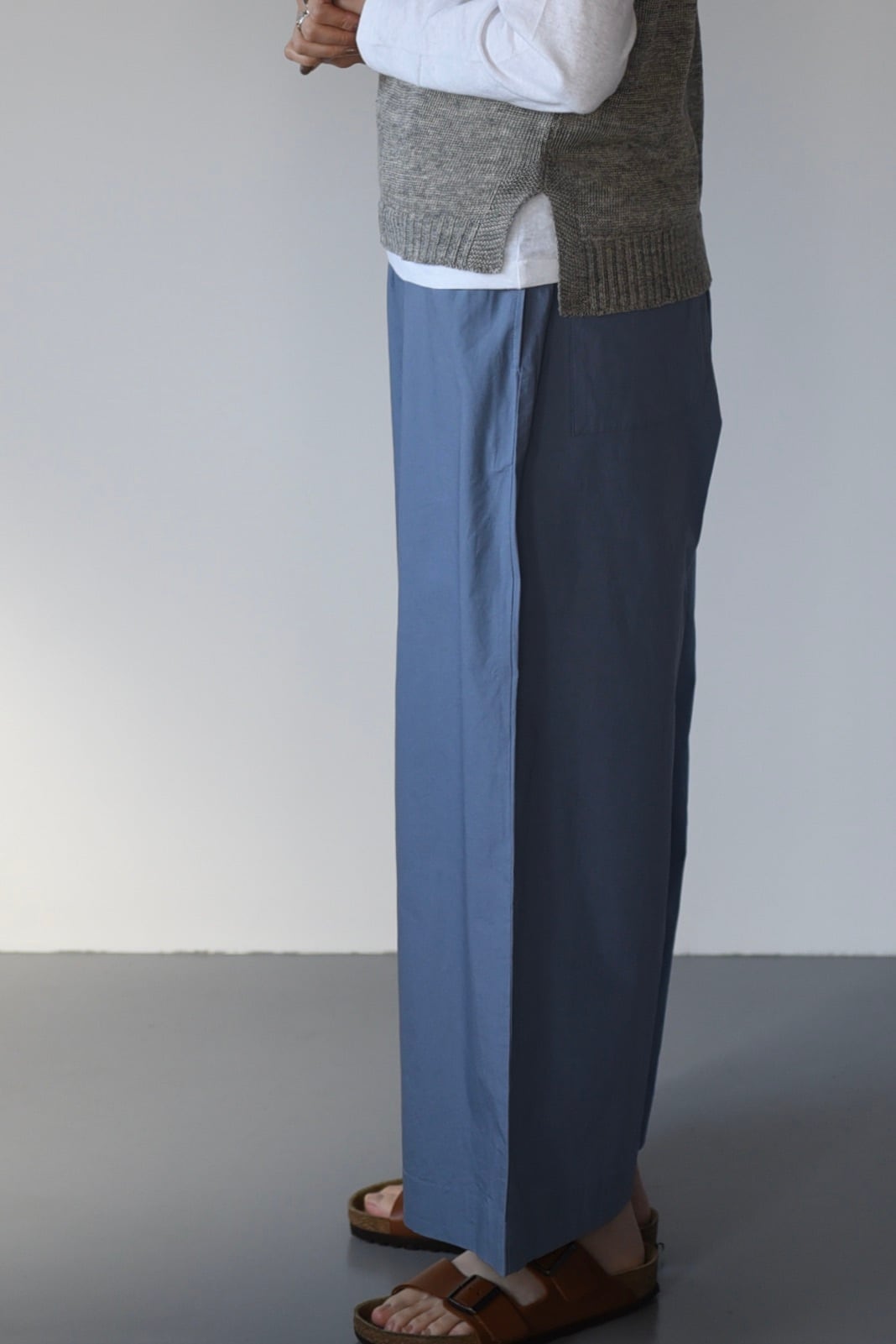 eleven 2nd｜イレブンセカンド｜コットンワイドパンツ｜ブルー | 岡の