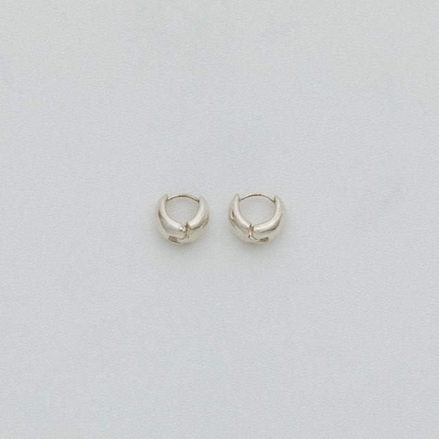 Round shape pierce medium Silver