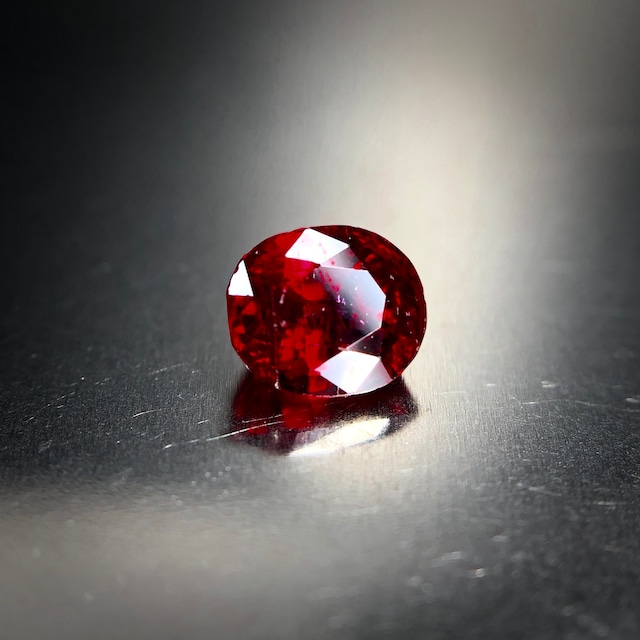 妖艶な血紅の宝石 0.60ct 天然 ピジョンブラッド ルビー UGL鑑別書付属