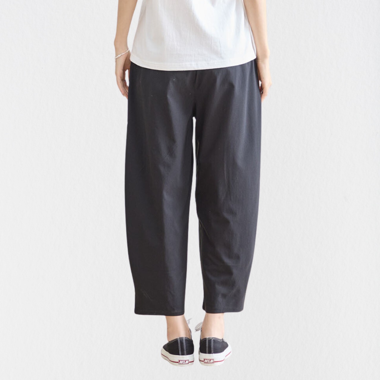TRUBE タック入りバルーンシルエットパンツ【M~L】ブラック