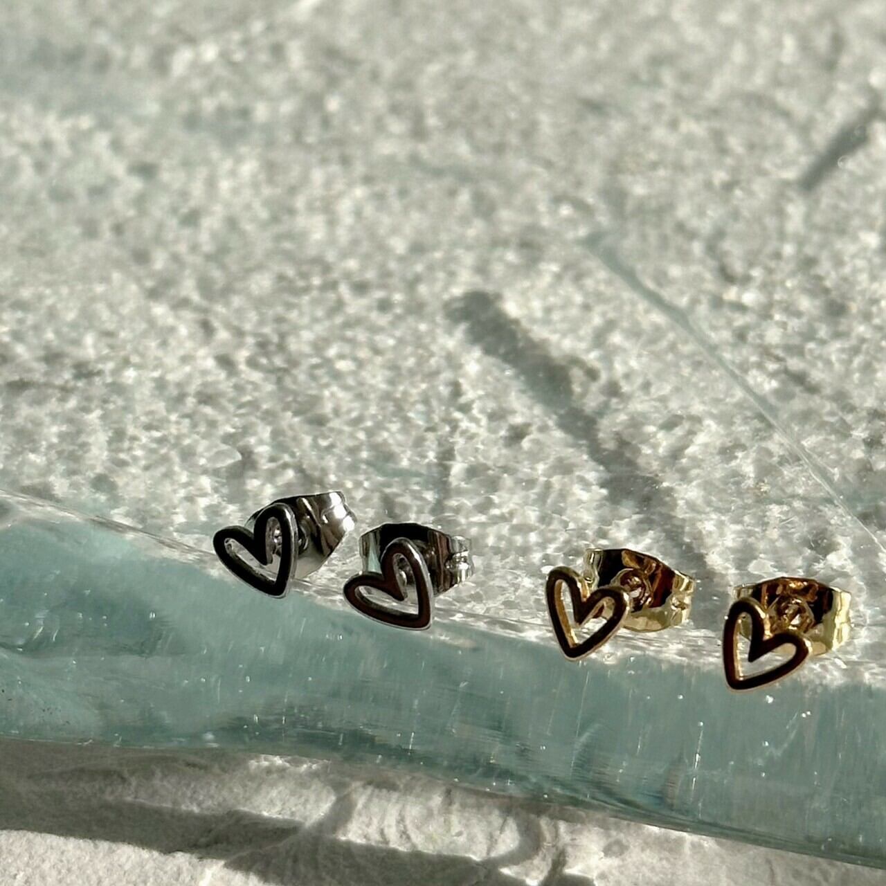 【SELECT】サージカルステンレス　ハート型ピアス