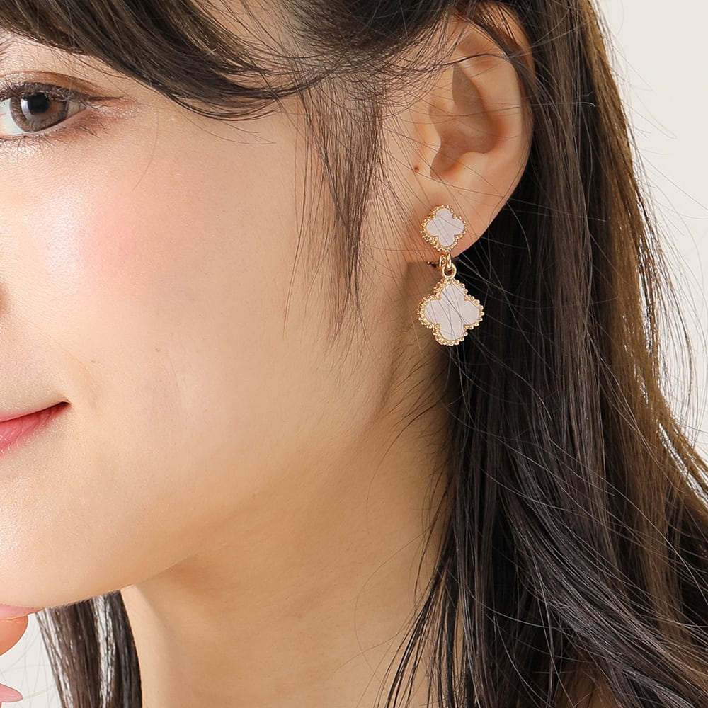 クローバー 2連 ピアス / イヤリング（10mm×15mm）【GD×WH】 | ASK