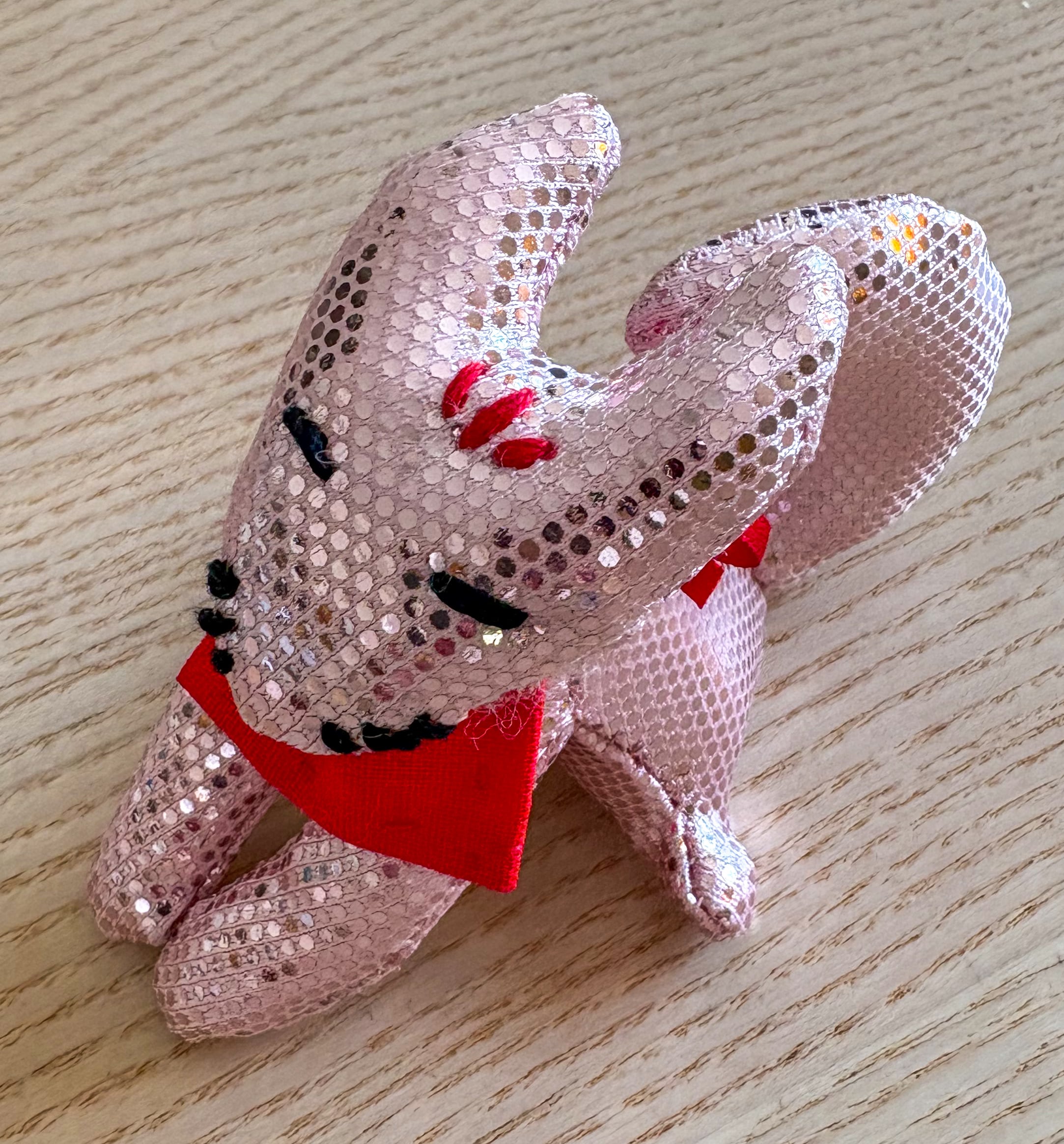 バレンタインデーに生まれたピンクのお稲荷さま