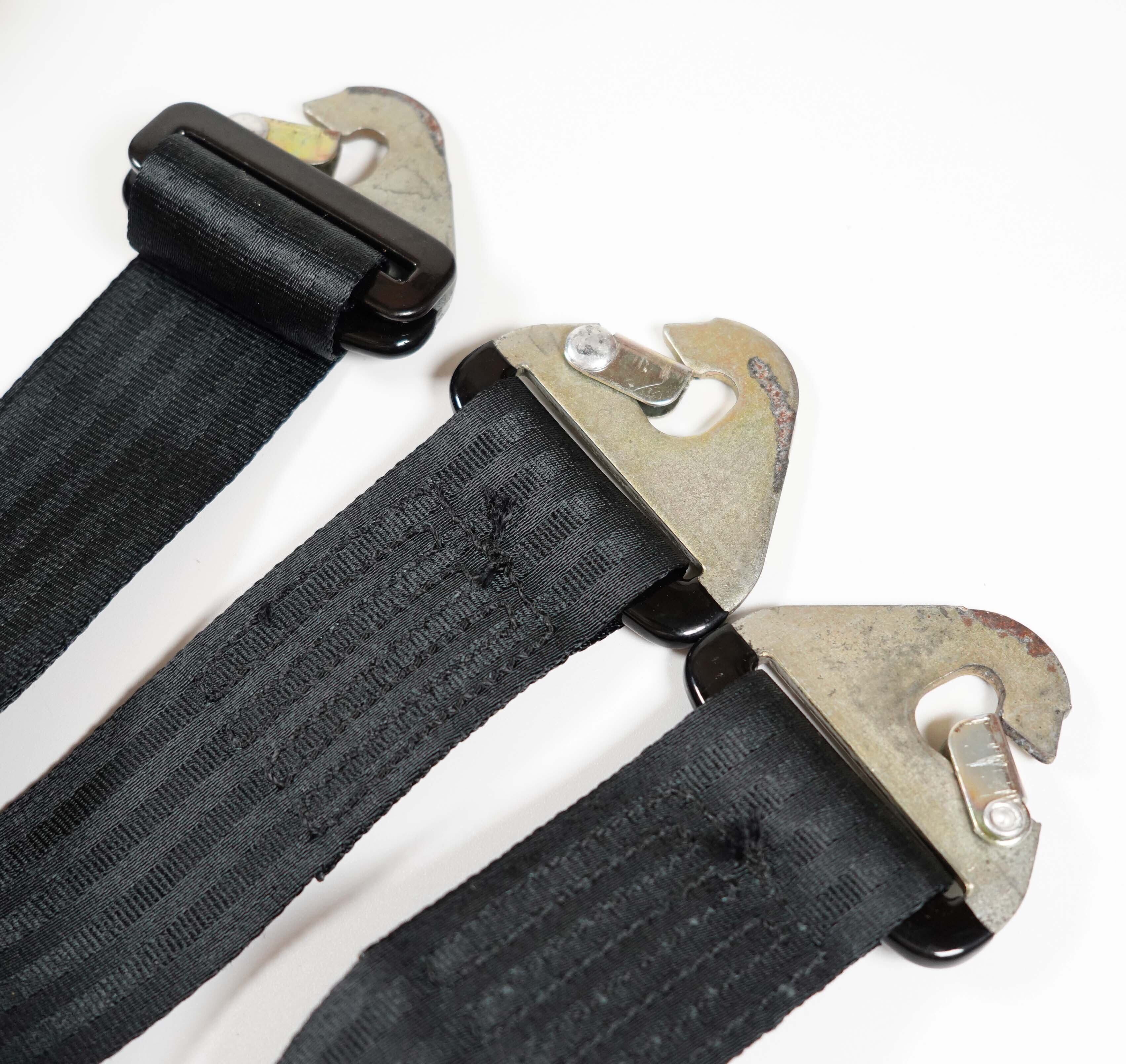SALE】サベルト 4点式シートベルト 右席用 Sabelt CCS433UN/UND 