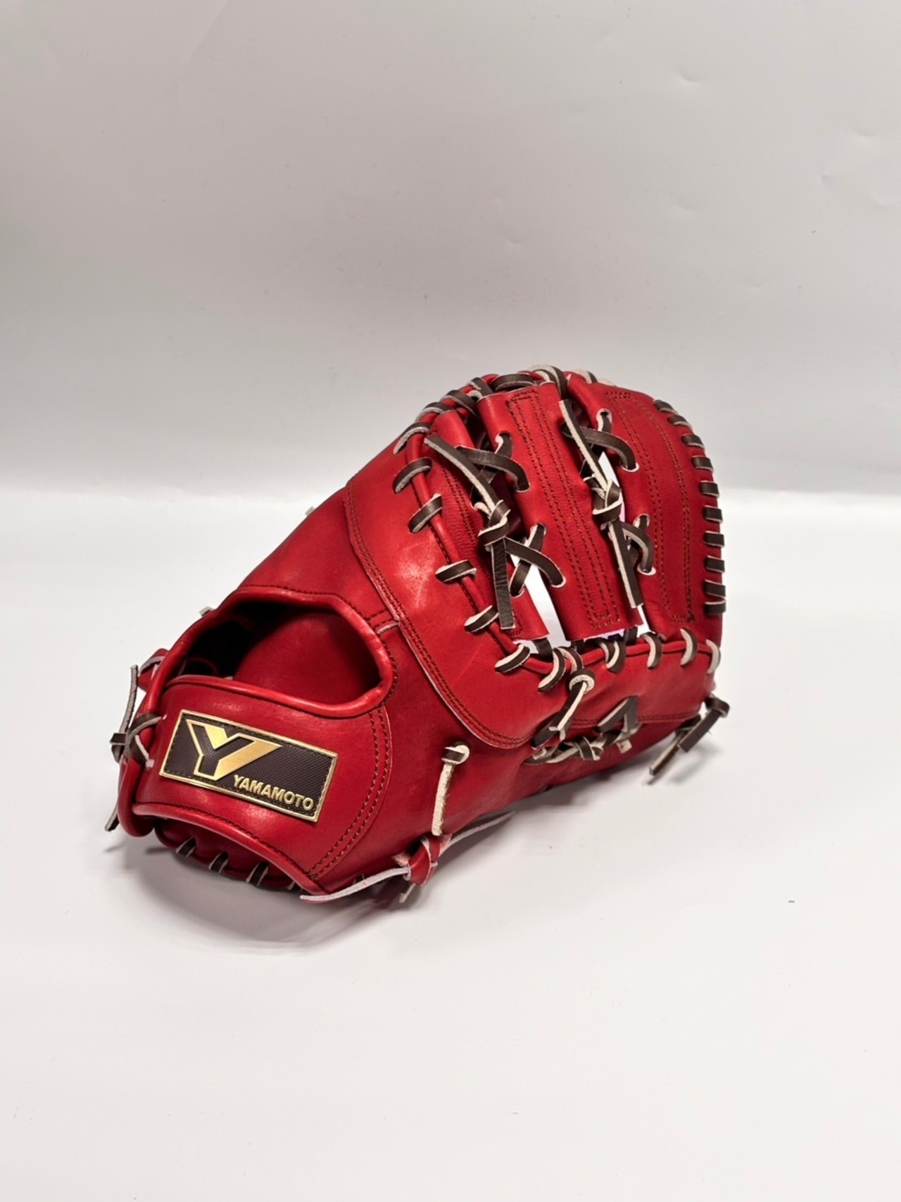 YGSｰ山本グラブスタジオ　硬式一塁手　42ZF型　右投げ用　ボルドー×ブラウン　ブラウンステッチ・画像2