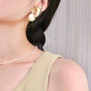 パール×ゴールド　大ぶりイヤリング【630】