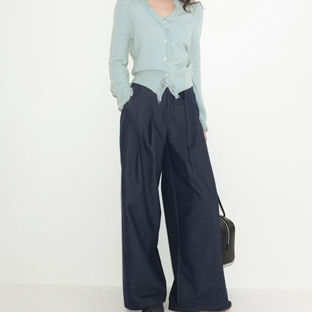 Tuck Wide Belted Pants T3825