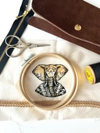 無計画工房　手刺繍ポーチ　ぞう