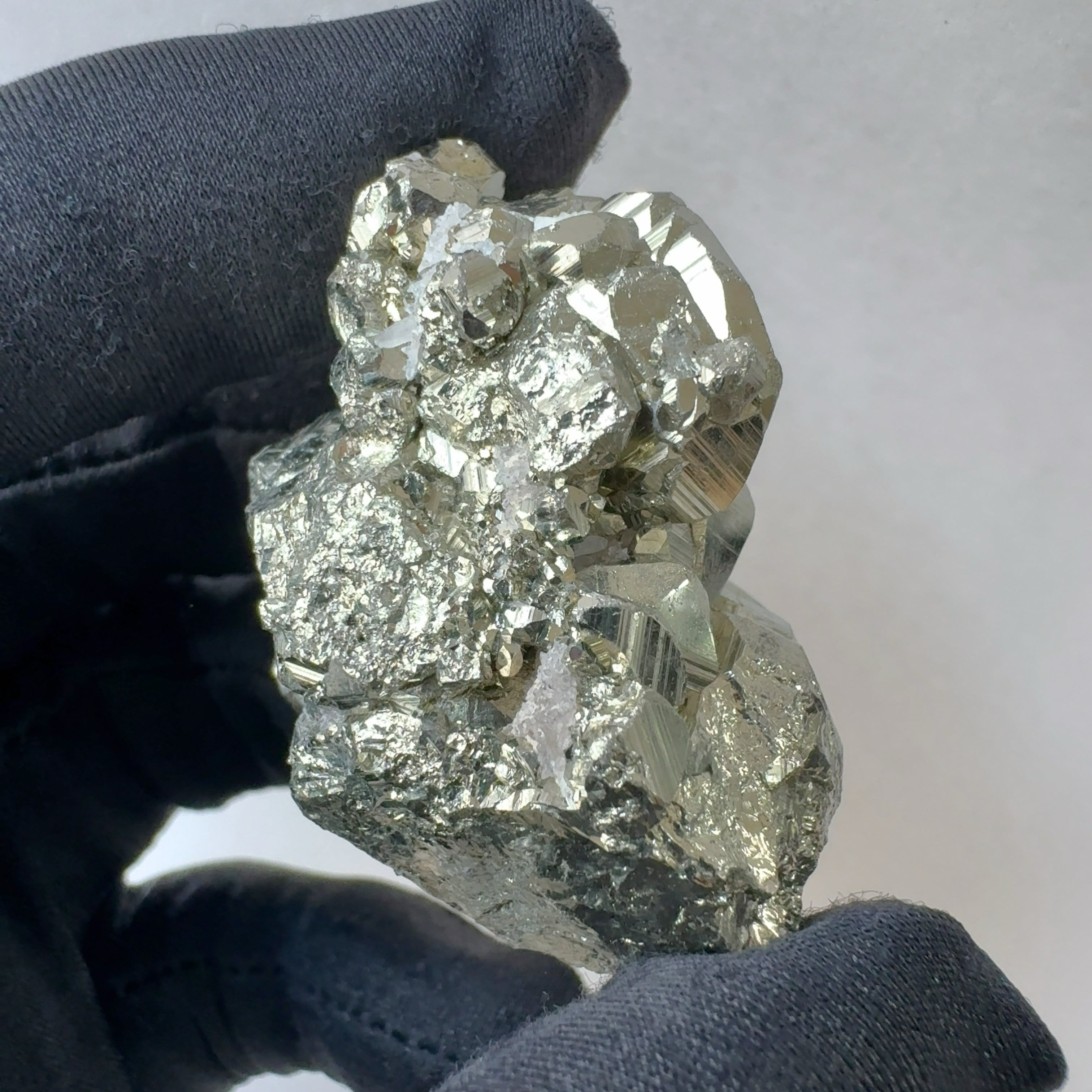 E24655】 黄鉄鉱 パイライト pyrite ペルー 天然石 鉱物