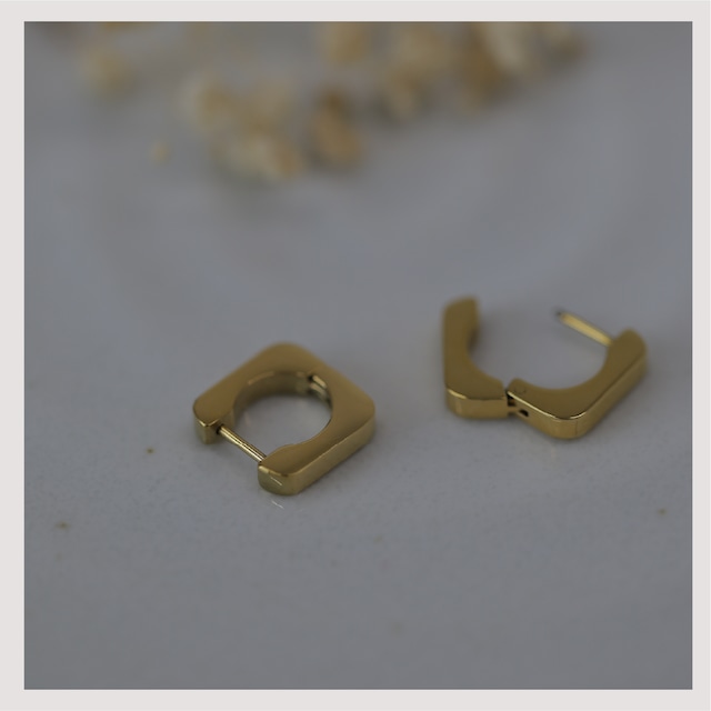 Hoop Pierce -Gold-