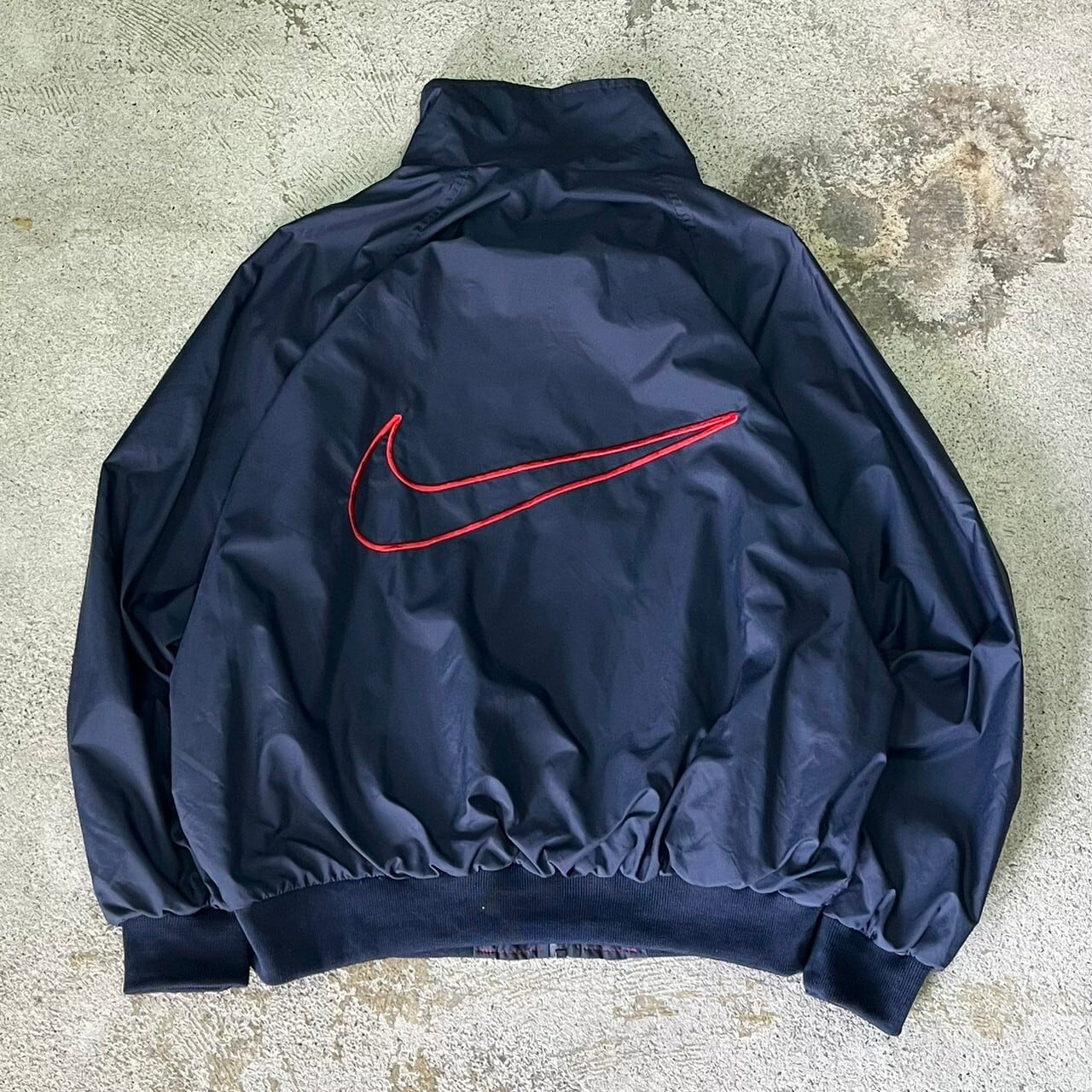 ビッグスウォッシュ！ NIKE ブラック×ホワイト ナイロン コーチジャケット