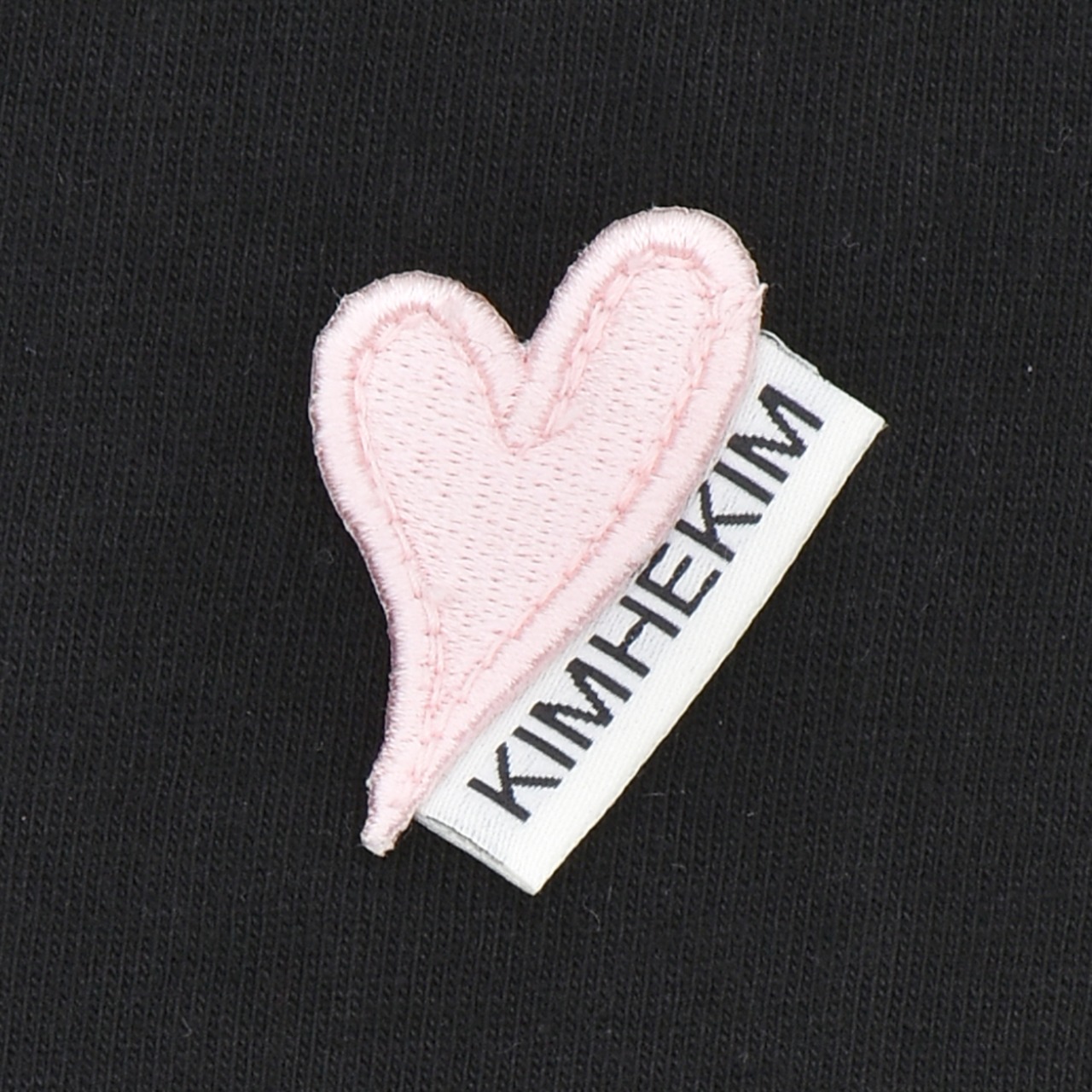 【KIMHEKIM】MINI HEART PATCH SLIM FIT T-SHIRT - 5