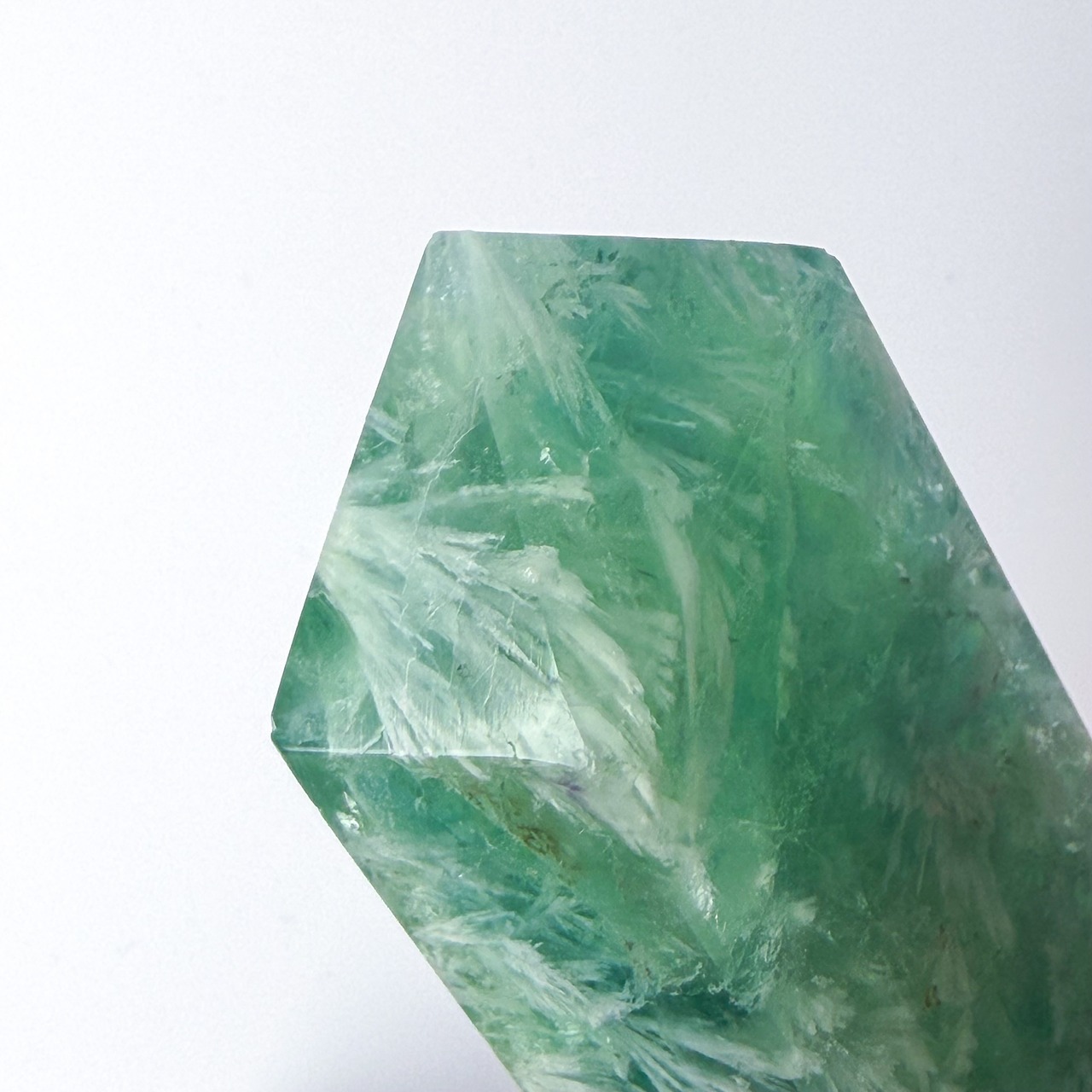 フェザーフローライト タワー ＊ Angel Feather Fluorite ＊ 天然石