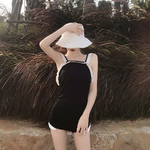 水着 モノキニ ワンピース 体系カバー フリル 大人可愛い きれいめ シンプル 大人っぽい おしゃれ ラブリー 無地 10代 20代 30代 レディース 海 ビーチ プール リゾート 旅行 着痩せ スタイルアップ 格上げ S M L XL 白 ホワイト 黒 ブラック ネイビー