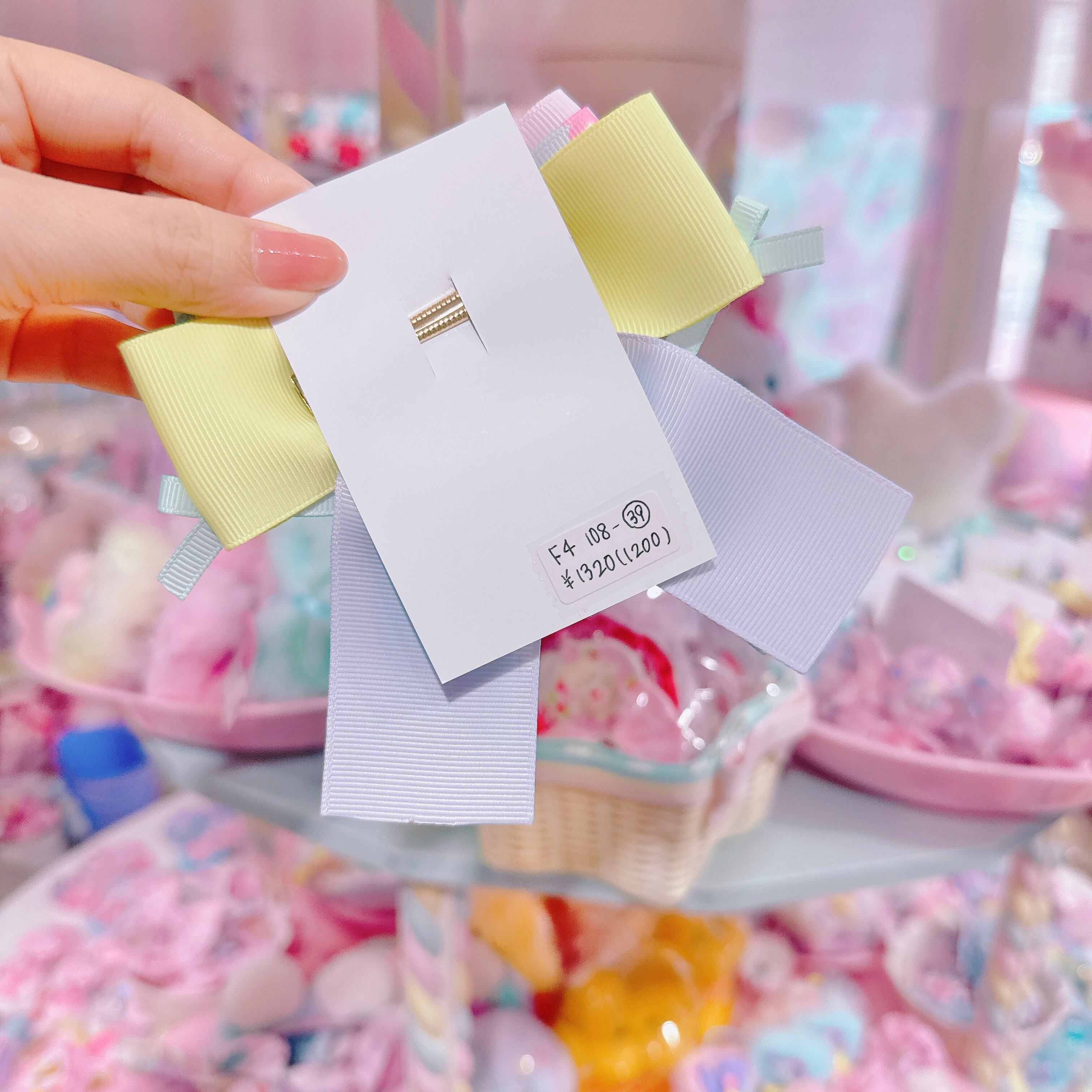 【F4】108-39ヘアクリップ