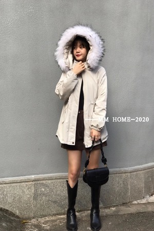 ファー付きフードジャケット　AJ42441-950