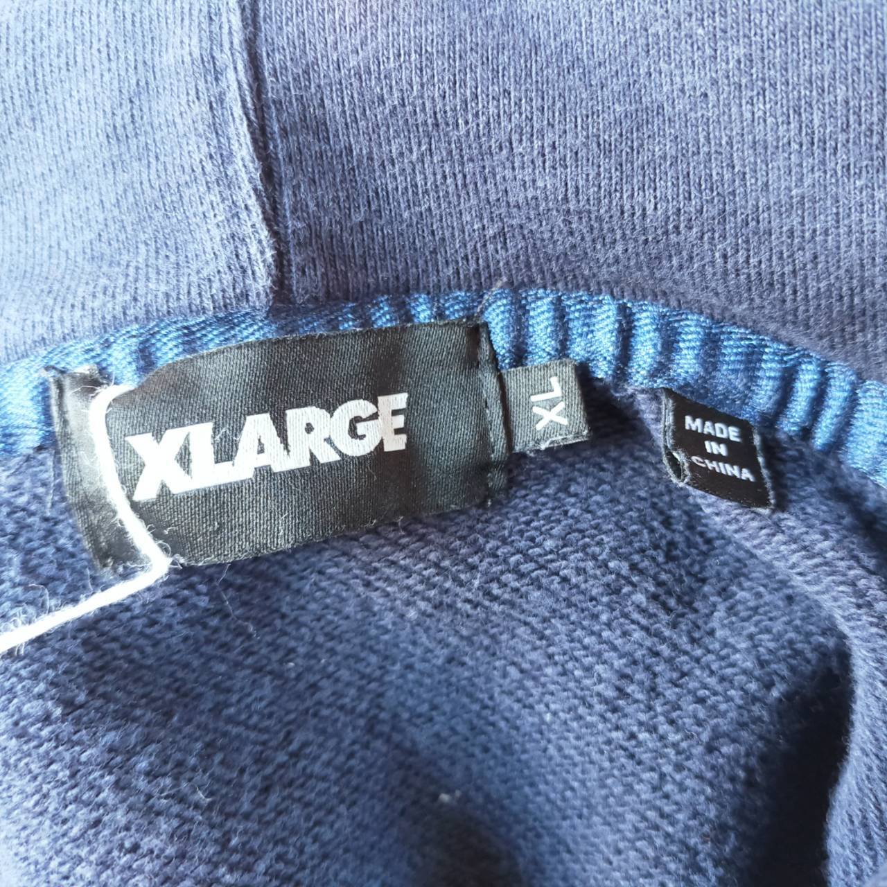 XLARGE エクストララージ パーカー XL サイズ センター ロゴ