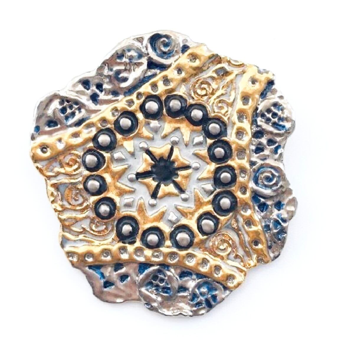 ブローチ (149-2)