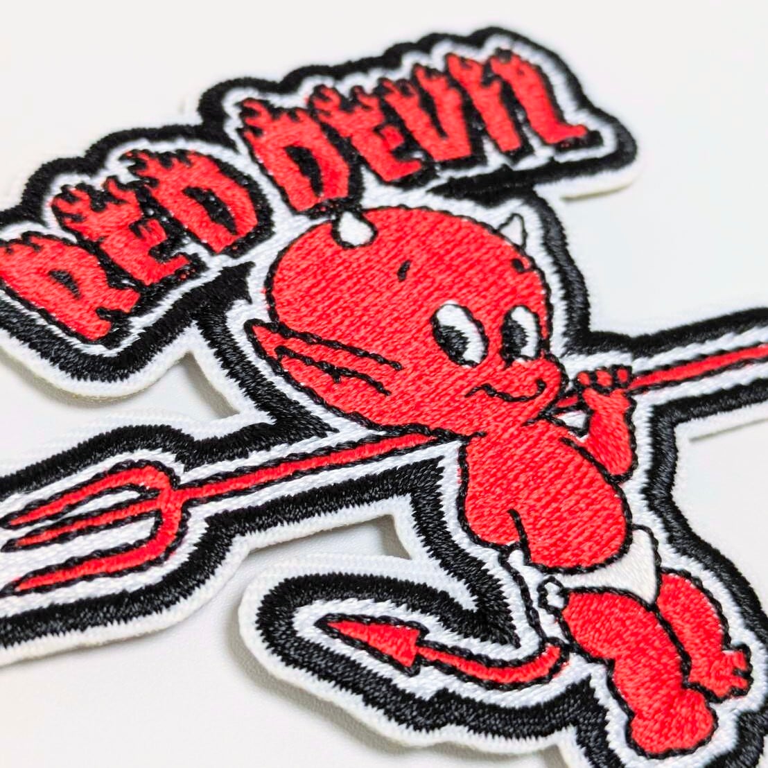 送料無料! ★刺繍アイロンワッペン★【 Hot Stuff the Little Devil ( ホットスタッフ ザ リトルデビル ) 】 〚アメリカン雑貨 アメトイ〛