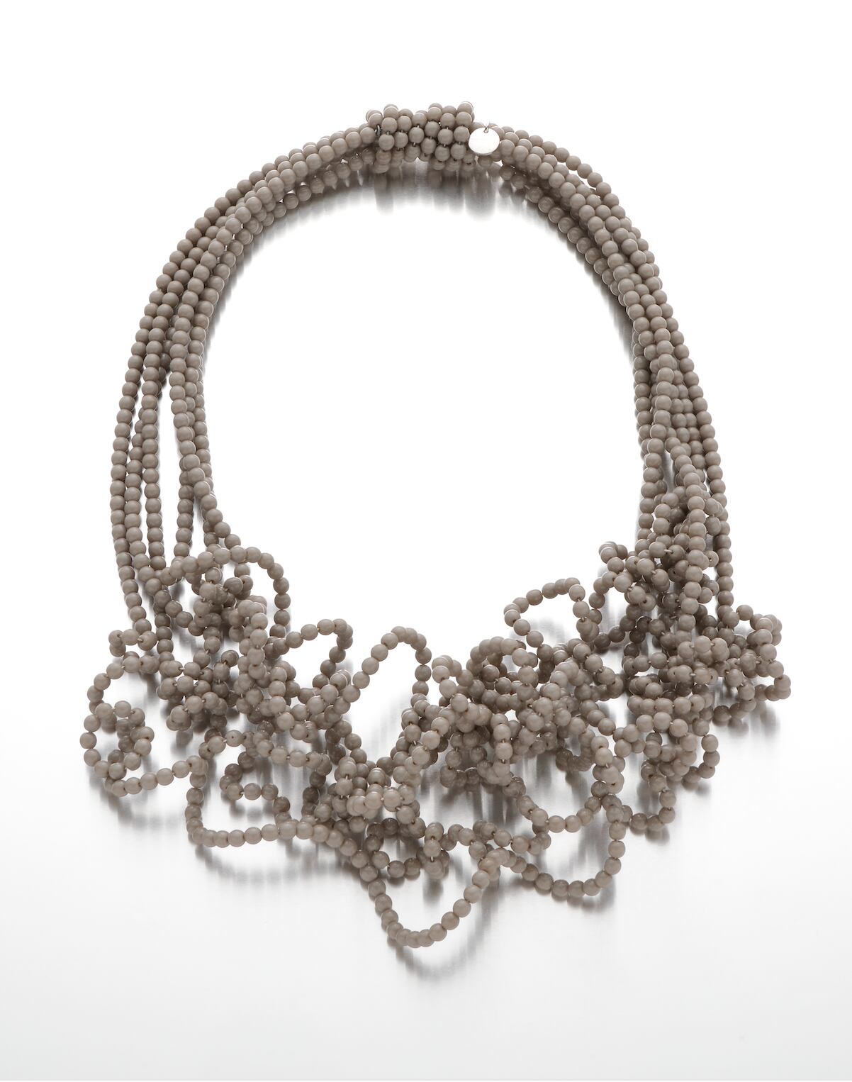 【Ricca (リッカ)】 6連 ストレッチネックレス ( ソリッドグレー)