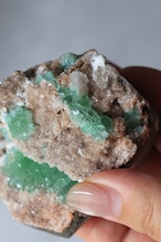 グリーンアポフィライト × スティルバイト 「自由な木々」Green Apophyllite with Stilbite ◇ 天然石・鉱物・パワーストーン・原石 | st00395