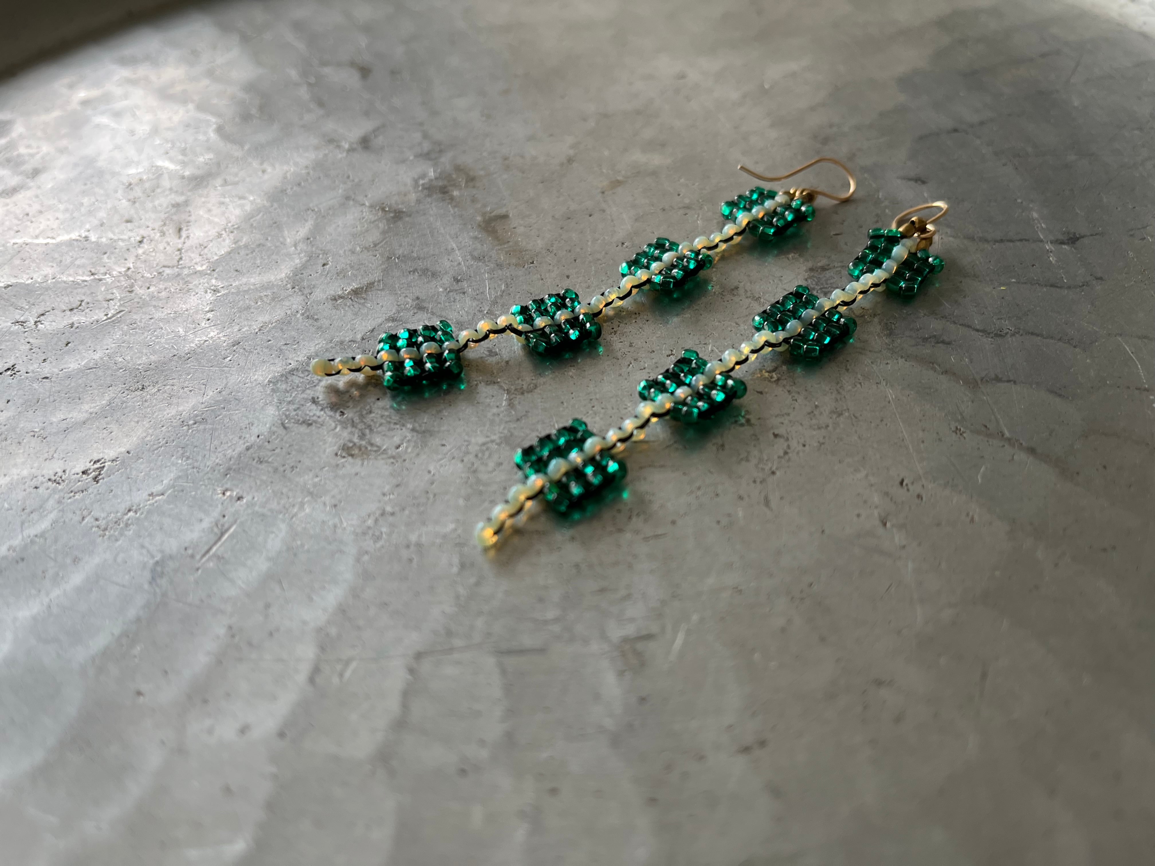 ピアス#emerald square