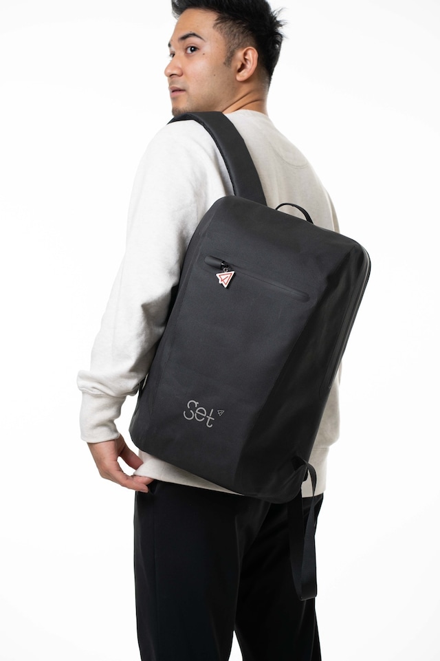 Get Set Waterproofbag Roundish Black(ロゴファスナー)