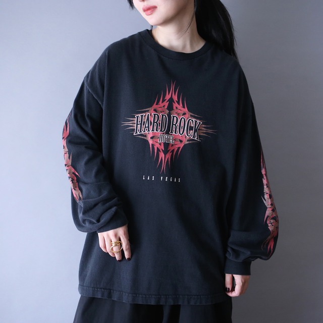 "HARD ROCK HOTEL" 360 all printed loose silhouette l/s tee