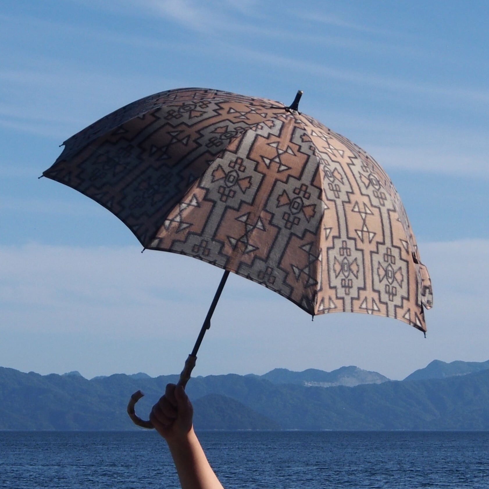 着物リメイク、銘仙の日傘