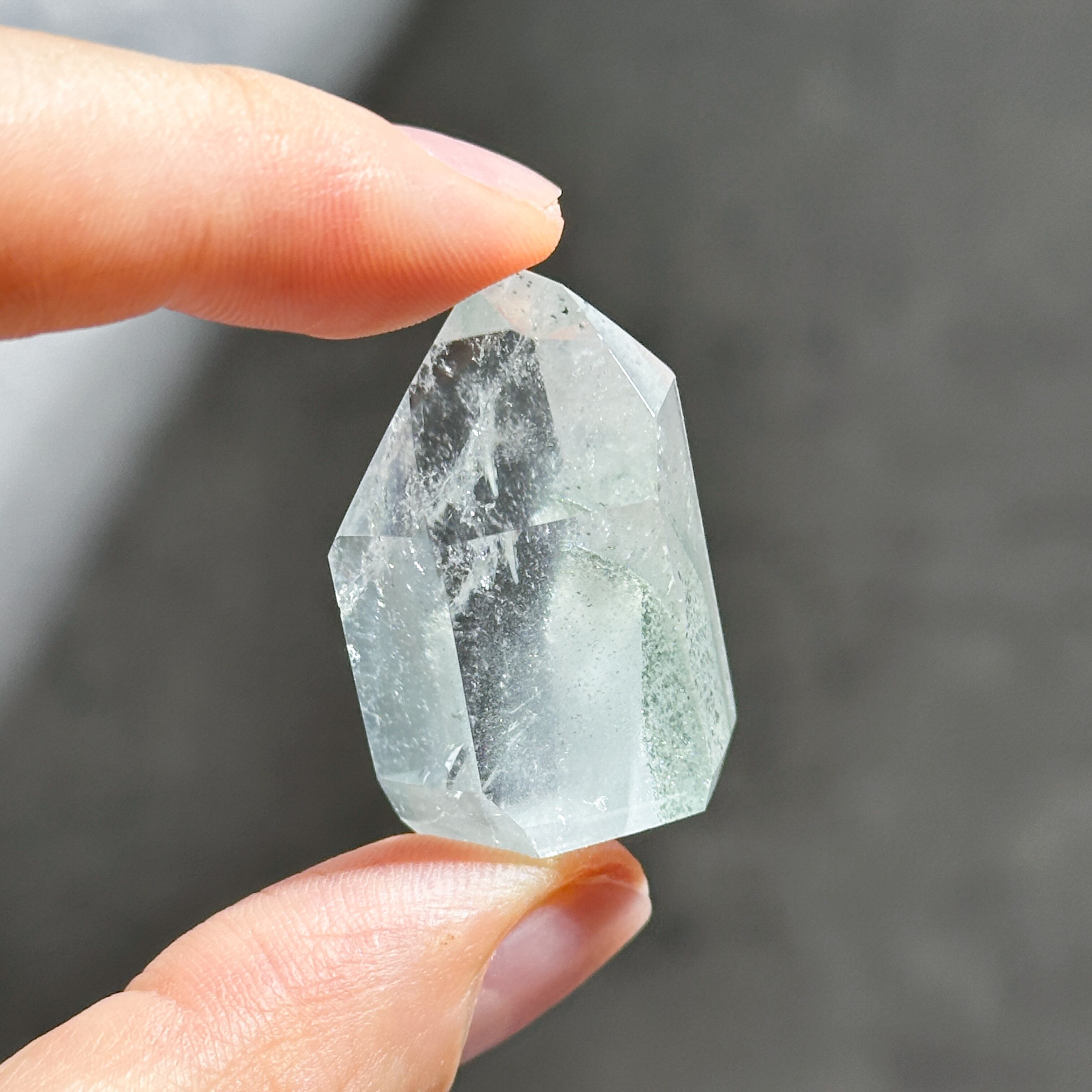 グリーンファントムクォーツ タワー32◇ Green Phantom Quartz◇天然石