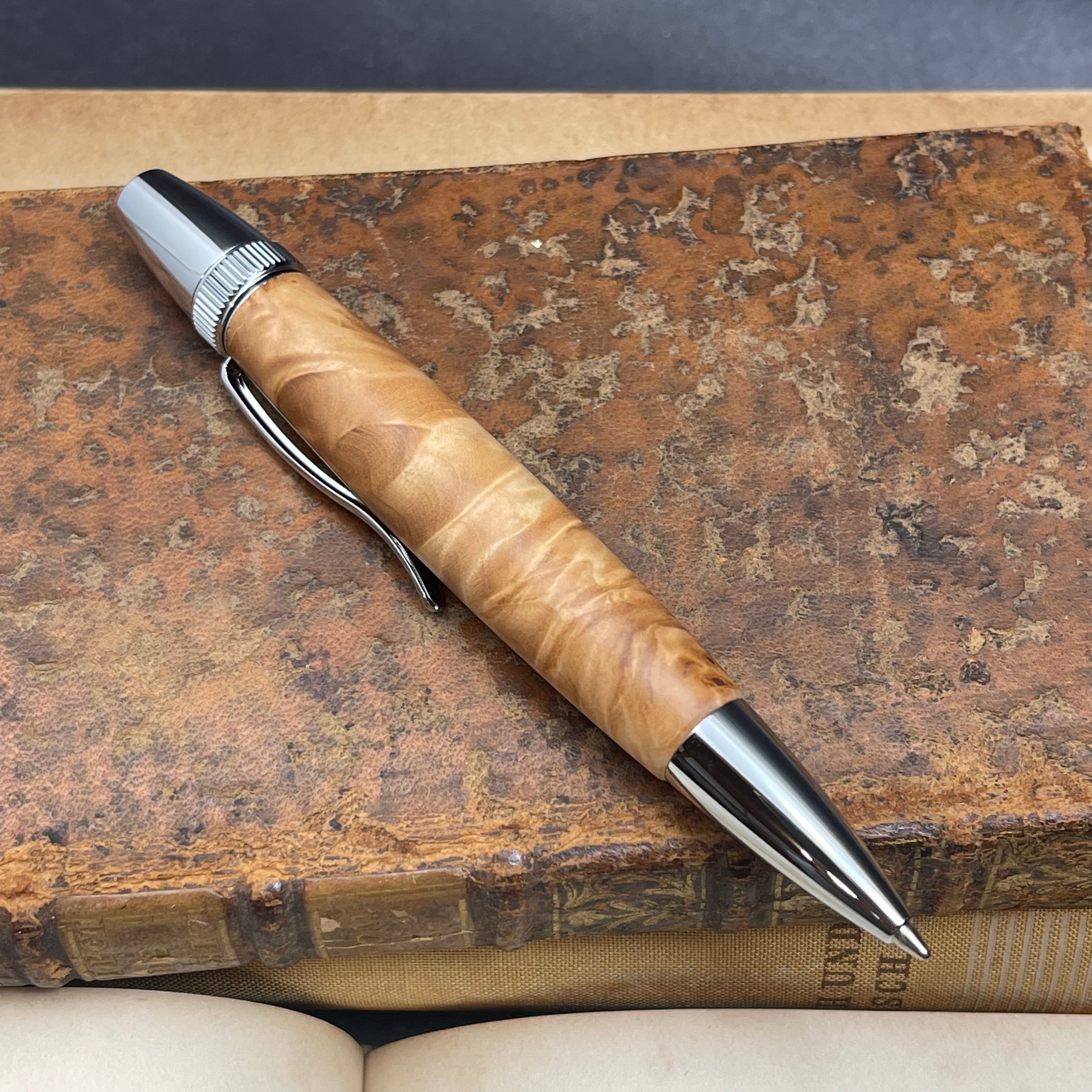 銘木で作ったボールペン - 筆記具