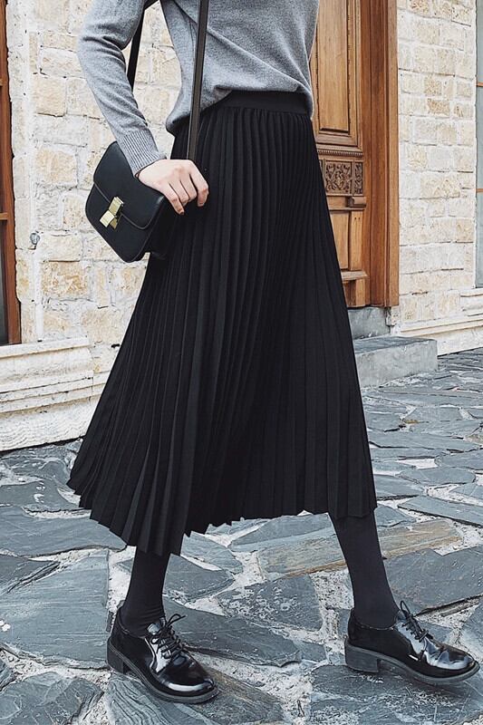 美品！秋冬！希少サイズ！descente 黒 プリーツスカート 美品！秋冬！希少サイズ！descente 黒 プリーツスカート 【送料無料