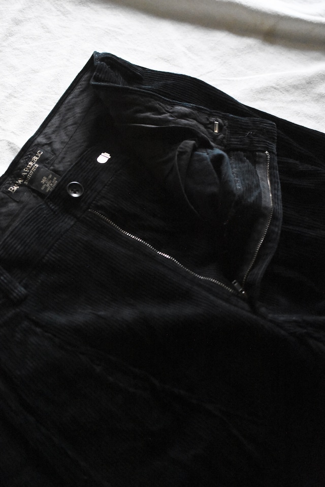 OK/90's "BANANA REPUBLIC" black corduroy trousers