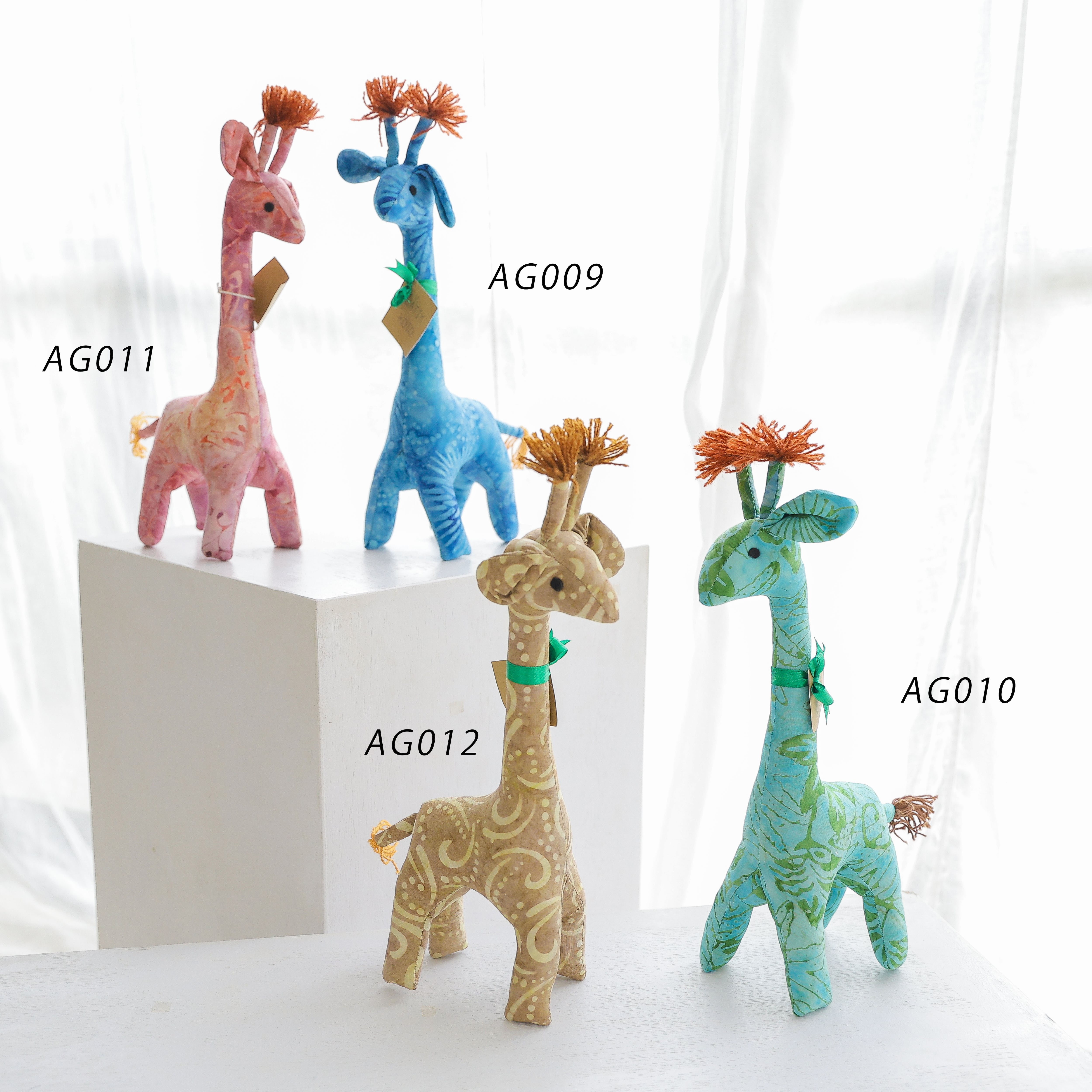 AG バティック生地 アニマルドール キリン ぬいぐるみ | batikkoto