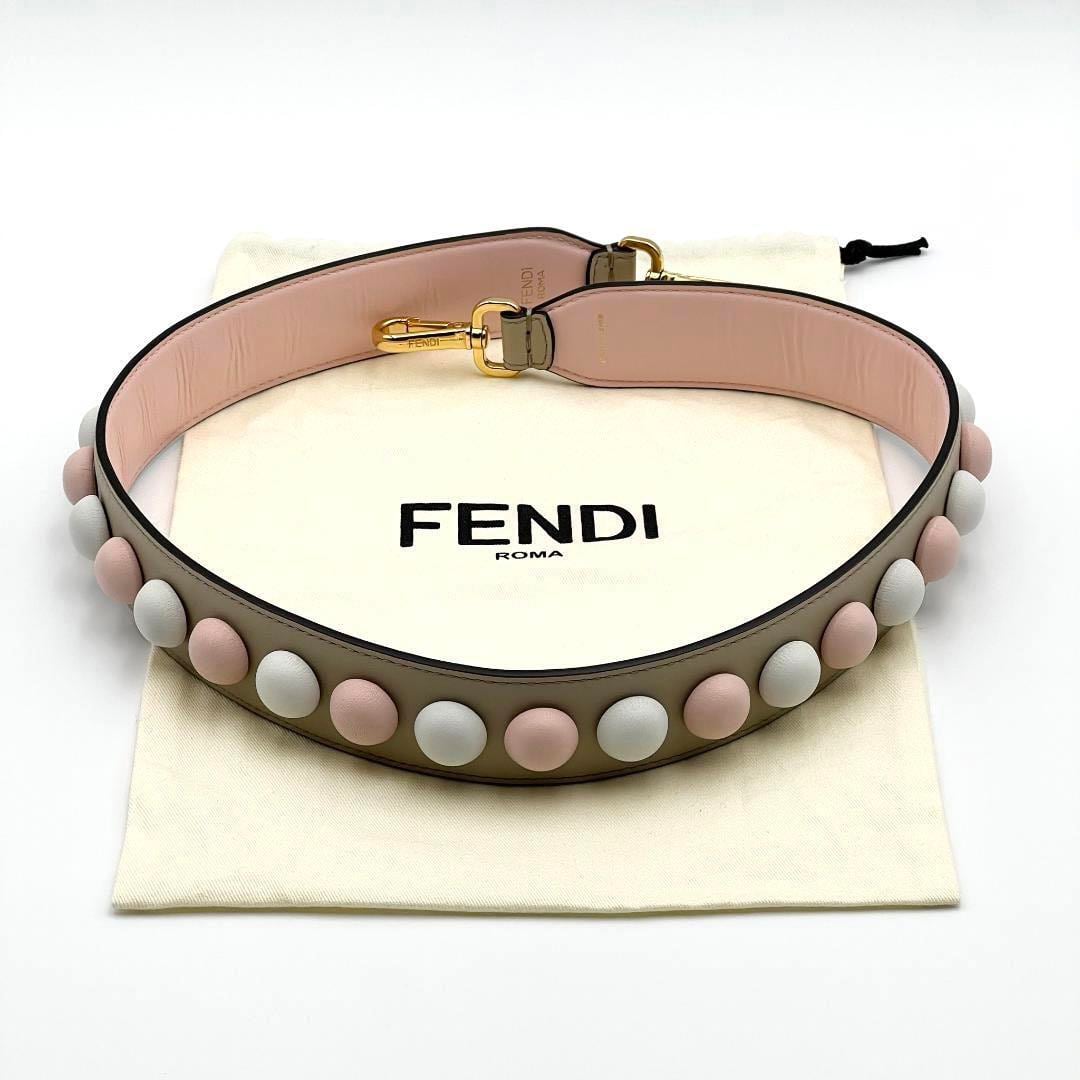 美品☆FENDIストラップユー